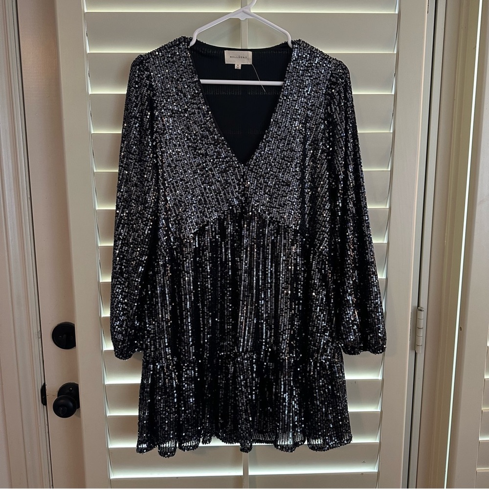 EUC Melloday sequin ruffle dress